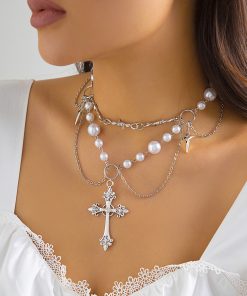 Trendy Heart-Shaped Faux Pearl Beaded Necklace for Women, European and American Cross-Border Fashion Jewelry for Hot Girls