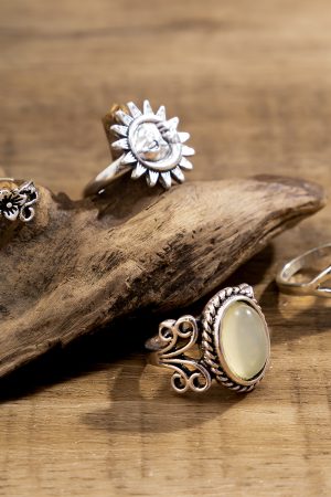 Trendy Hip-Hop Retro Egg Face and Butterfly Ring Set - European and American Jewelry Design for Unique Style