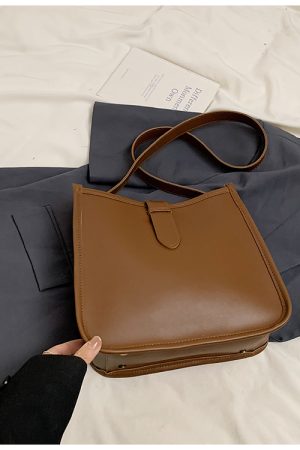 Trendy Large Capacity Crossbody Bag for Women, Stylish Minimalist Winter Commuter Handbag, 2025 Model