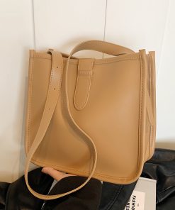 Trendy Large Capacity Crossbody Bag for Women, Stylish Minimalist Winter Commuter Handbag, 2025 Model