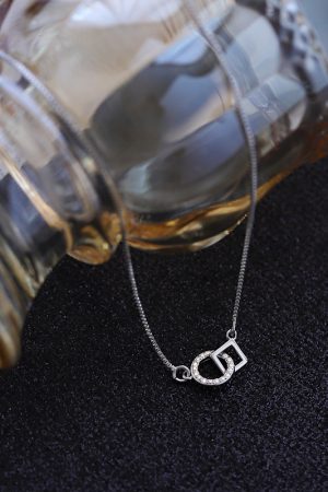 Trendy Light Luxury Clavicle Chain Necklace - 2025 French Niche Design Accessory for Elegant Style