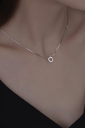 Trendy Light Luxury Clavicle Chain Necklace - 2025 French Niche Design Accessory for Elegant Style