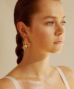 Trendy Long Vintage Pleated Pearl Flower Earrings for Women, Irregular Gold-Plated Studs, European American Style, Fashion Must-Have