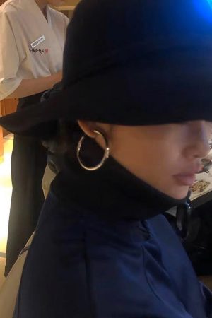 Trendy Metal Hoop Earrings for Women, Thick C-Shaped Hollow Open Design, Fashionable Hip Hop Style, Recommended by Bloggers