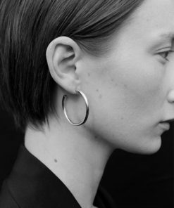 Trendy Metal Hoop Earrings for Women, Thick C-Shaped Hollow Open Design, Fashionable Hip Hop Style, Recommended by Bloggers