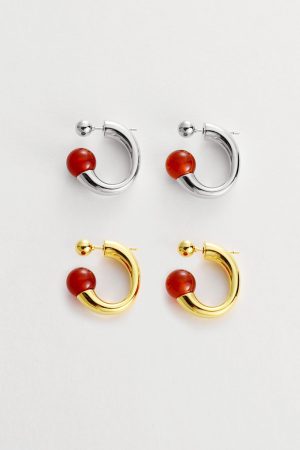 Trendy Minimalist C-Shaped Round Red Agate Bead Stud Earrings for a Chic European American Style Look