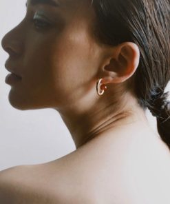 Trendy Minimalist C-Shaped Round Red Agate Bead Stud Earrings for a Chic European American Style Look