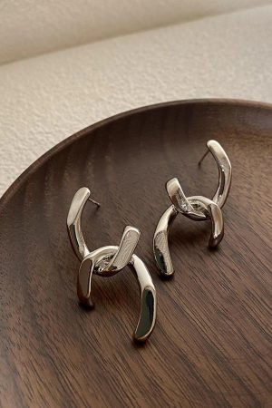 Trendy Minimalist Cross Stud Earrings for Women - 2025 Fashion Accessories for Modern Style
