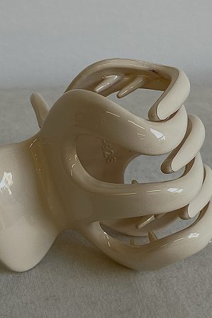 Trendy Minimalist Hair Clip for Thin Hair - European and American Style Claw Shark Clip, Perfect for 2025 Ins Aesthetic