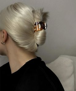 Trendy Minimalist Hair Clip for Thin Hair - European and American Style Claw Shark Clip, Perfect for 2025 Ins Aesthetic