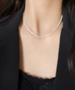 Trendy Minimalist Shimmering Necklace 2025 - High-End Simple Chain Design for Cool Style Lovers