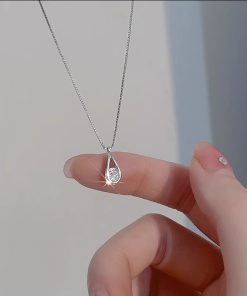 Trendy Minimalist Water Drop Necklace, High-End Light Luxury Design, 2025 Must-Have Fashion Accessory for Elegant Style