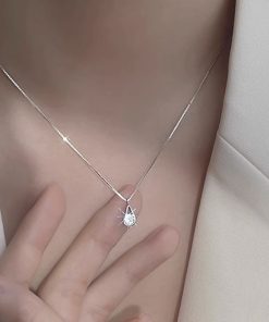 Trendy Minimalist Water Drop Necklace, High-End Light Luxury Design, 2025 Must-Have Fashion Accessory for Elegant Style