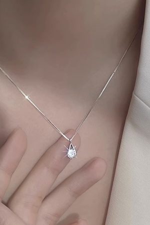 Trendy Minimalist Water Drop Necklace, High-End Light Luxury Design, 2025 Must-Have Fashion Accessory for Elegant Style
