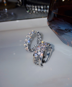 Trendy Minimalist Women's Open Ring with Sparkling Diamonds - High-End Light Luxury Niche Design for 2025