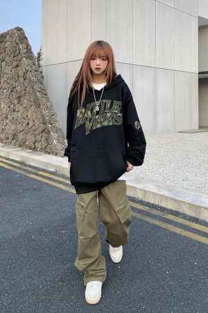 Trendy Oversized Hip Hop Couple Sweatshirt for Women and Men, INS Style, Casual Loose Fit, Urban Fashion, Streetwear