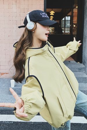 Trendy Oversized Hooded Jacket for Women - Casual Loose Fit, Unique Design, High-End Fashion Statement