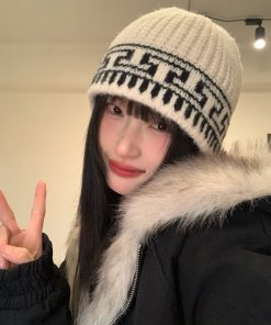 Trendy Oversized Retro Jacquard Knitted Wool Hat for Women - Warm Ear Protection, Full Coverage, Face-Slimming Autumn & Winter Fashion