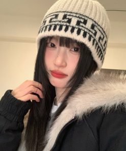 Trendy Oversized Retro Jacquard Knitted Wool Hat for Women - Warm Ear Protection, Full Coverage, Face-Slimming Autumn & Winter Fashion