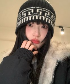 Trendy Oversized Retro Jacquard Knitted Wool Hat for Women - Warm Ear Protection, Full Coverage, Face-Slimming Autumn & Winter Fashion