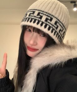 Trendy Oversized Retro Jacquard Knitted Wool Hat for Women - Warm Ear Protection, Full Coverage, Face-Slimming Autumn & Winter Fashion