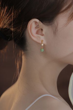 Trendy Pearl Ear Clip Earrings for Women, No Piercing Required, 2025 Ancient Style High-End Niche Design Ear Studs