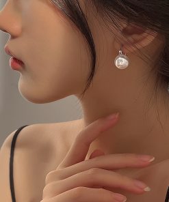 Trendy Pearl Earrings for Women, 2025 Stylish Lightweight Ear Clips, High-End Luxury Accessories, Chic Fashion Jewelry