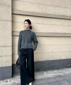 Trendy Pumpkin Cable-Knit Pullover Sweater for Women - Vintage-Inspired Round Neck Short Top with High-End Feel