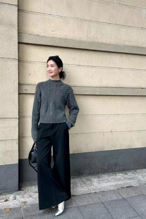 Trendy Pumpkin Cable-Knit Pullover Sweater for Women - Vintage-Inspired Round Neck Short Top with High-End Feel