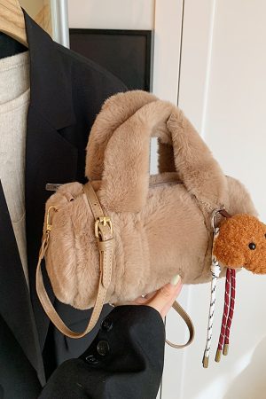 Trendy Retro Plush Handbag for Women - Fluffy Shoulder Crossbody Bucket Tote Bag for Spring/Summer 2025 Fashion