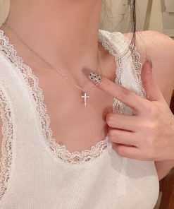 Trendy Shining Cross Necklace for Women - Lightweight Luxury Clavicle Chain for Autumn & Winter Sweater Fashion 2025