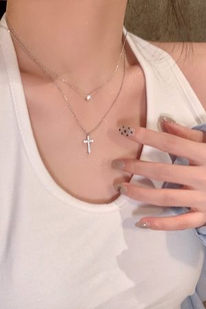 Trendy Shining Cross Necklace for Women - Lightweight Luxury Clavicle Chain for Autumn & Winter Sweater Fashion 2025