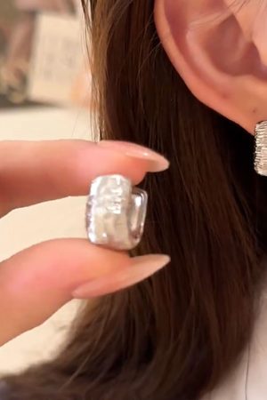 Trendy Silver Atmosphere Earrings â€“ Versatile Fashion Jewelry for All Seasons, Stylish Design for Modern Women