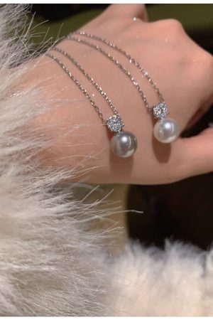 Trendy Silver Diamond-Inlaid Pearl Necklace for Women, Light Luxury Clavicle Chain Pendant, 2025 High-End Accessory