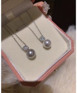 Trendy Silver Diamond-Inlaid Pearl Necklace for Women, Light Luxury Clavicle Chain Pendant, 2025 High-End Accessory