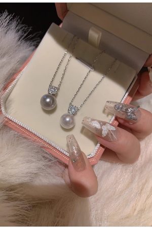 Trendy Silver Diamond-Inlaid Pearl Necklace for Women, Light Luxury Clavicle Chain Pendant, 2025 High-End Accessory