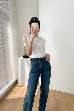 Trendy Sleeveless White Top with Straight Shoulder Pads, Flutter Sleeves, and Loose Round Neck - European American Style for Women