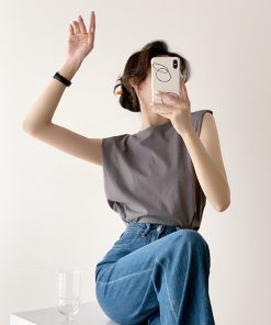 Trendy Sleeveless White Top with Straight Shoulder Pads, Flutter Sleeves, and Loose Round Neck - European American Style for Women