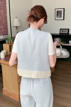 Trendy Spring Three-Piece Casual Suit: Blue Vest and Wide-Leg Pants OOTD Outfit for a High-End Look
