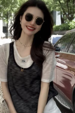 Trendy Summer 2025 Women's Two-Piece Short Sleeve Knitted Top - Stylish Knit Set for Warm Weather Outfits