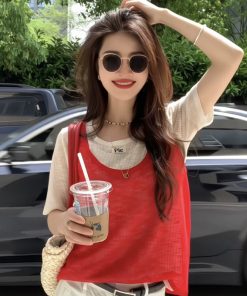 Trendy Summer 2025 Women's Two-Piece Short Sleeve Knitted Top - Stylish Knit Set for Warm Weather Outfits