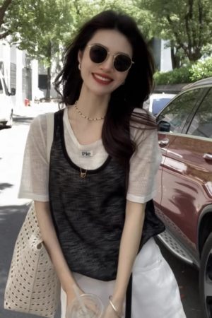 Trendy Summer 2025 Women's Two-Piece Short Sleeve Knitted Top - Stylish Knit Set for Warm Weather Outfits
