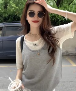 Trendy Summer 2025 Women's Two-Piece Short Sleeve Knitted Top - Stylish Knit Set for Warm Weather Outfits