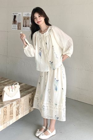 Trendy Summer Chinese Style Outfit Set - Age-Reducing Top and Skirt Ensemble for Perfect May Day OOTD