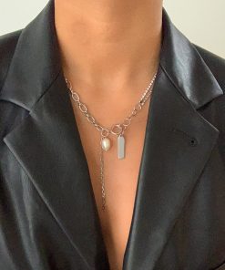 Trendy Two-Tone Gold and Silver Clavicle Chain Necklace with Diamond-Inlaid Metal and Pearl Accents