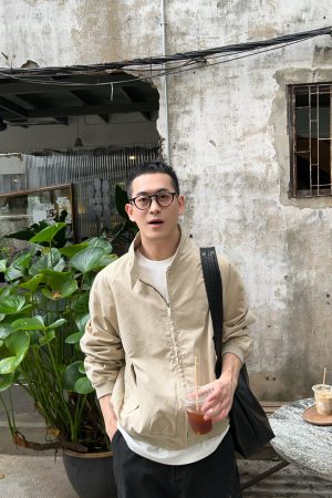 Trendy Vintage Khaki Motorcycle Jacket - American Style Workwear with Stand Collar, Windproof Spring Coat for Casual Wear