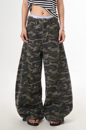 Trendy Women's American Camouflage Wide-Leg Pants with Draping Effect - Retro Loose Fit for a Slimming Casual Look