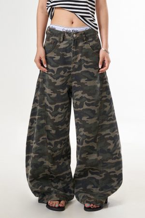 Trendy Women's American Camouflage Wide-Leg Pants with Draping Effect - Retro Loose Fit for a Slimming Casual Look