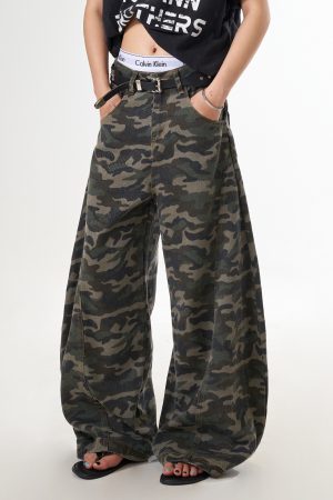 Trendy Women's American Camouflage Wide-Leg Pants with Draping Effect - Retro Loose Fit for a Slimming Casual Look