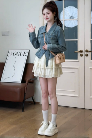 Trendy Women's Korean Style Two-Piece Set: Denim Jacket & Cake Skirt for Early Spring Fashion 2025